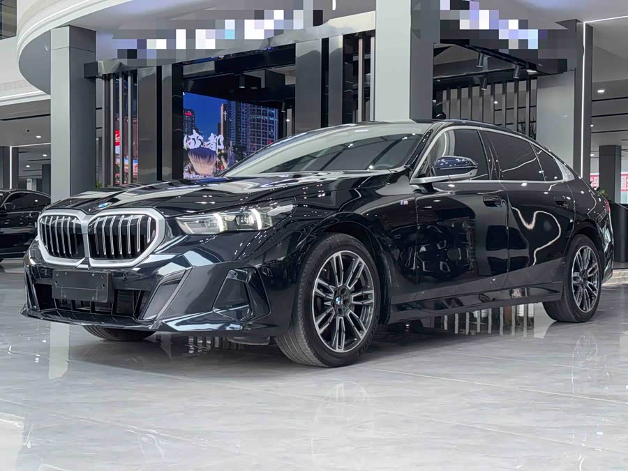 2024 BMW 5 Series 530Li Leading Edition M Sport Package