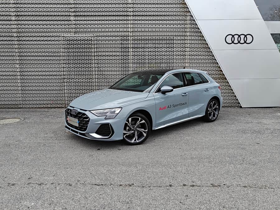 Audi A3 2025 Sportback 35TFSI Flying Spur Luxury Edition