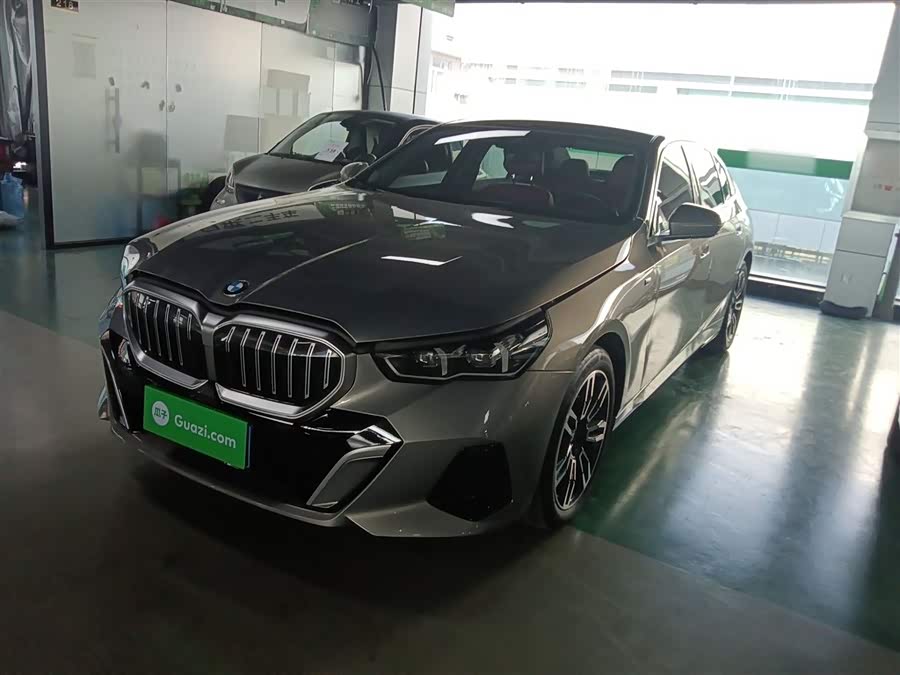 2024 BMW 5 Series 530Li Leading Edition M Sport Package