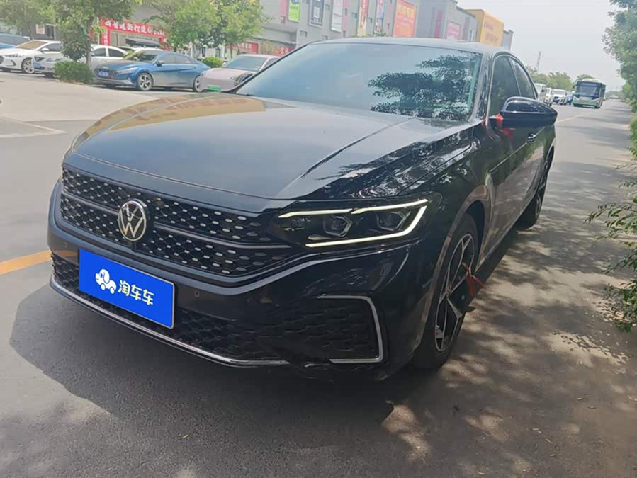 2023 Passat Facelift 330TSI Starry Sky Luxury Edition