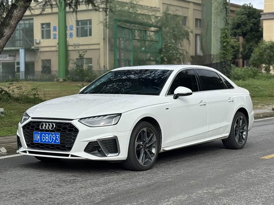 Audi A4L 2022 40 TFSI Fashion Dynamic Edition