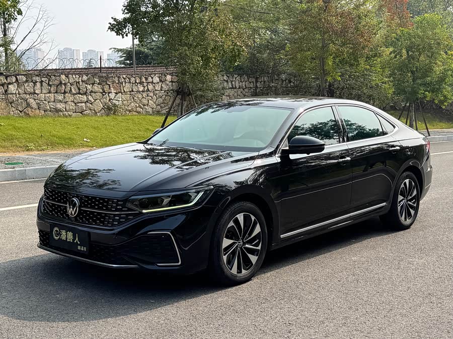 2022 Volkswagen Passat 330TSI Starry Sky Elite Edition