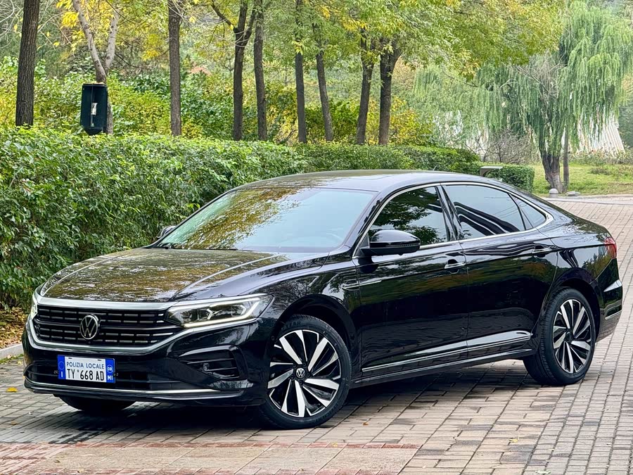 2022 Passat 330TSI Luxury Edition