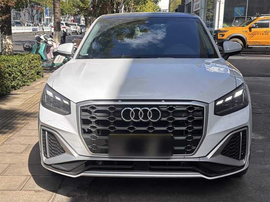 Audi Q2L 2022 35 TFSI Fashion Dynamic Edition
