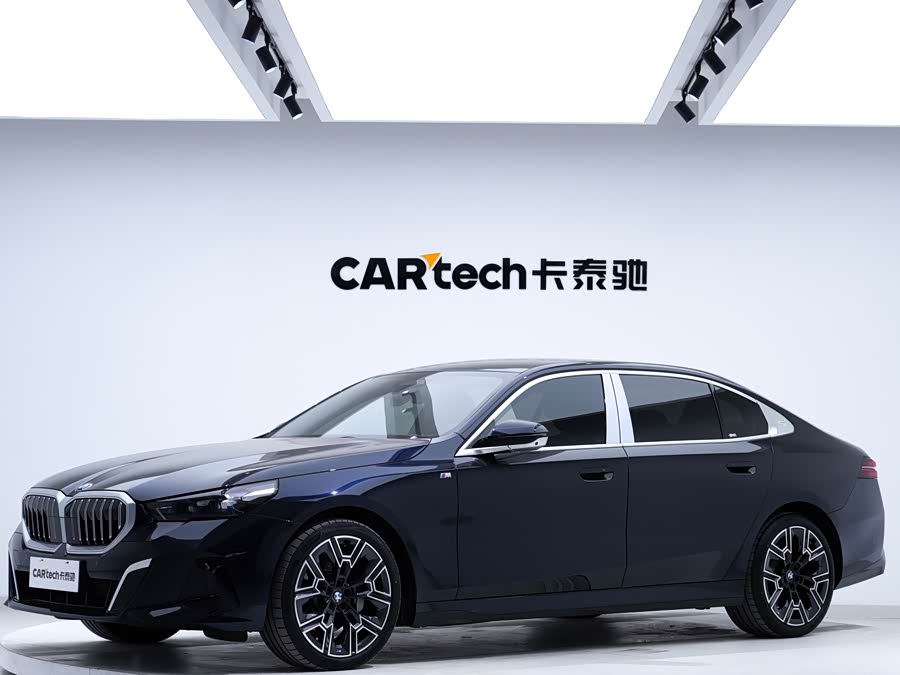 2024 BMW 5 Series 530Li Luxury M Sport Package