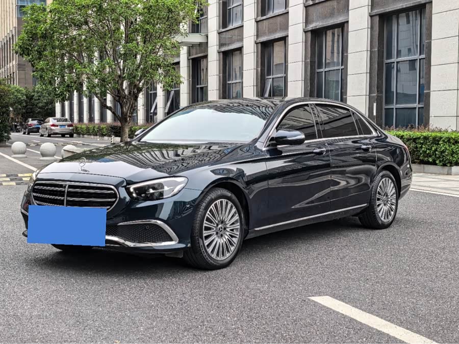 Mercedes-Benz E-Class 2023 E 300 L Fashion Edition