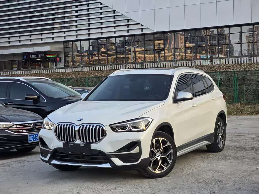 BMW X1 2022 sDrive20Li Premium