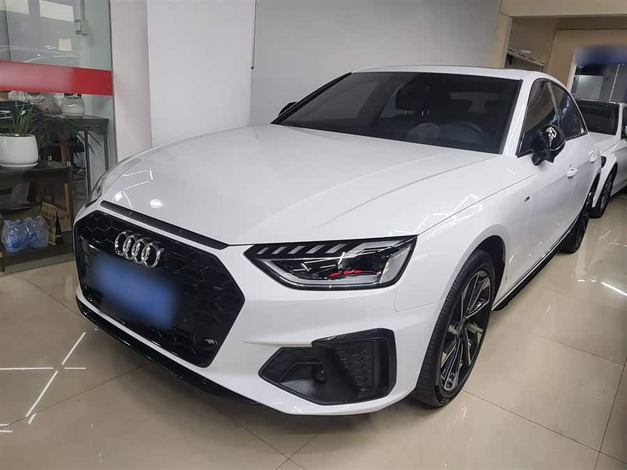 Audi A4L 2023 40 TFSI Luxury Dynamic