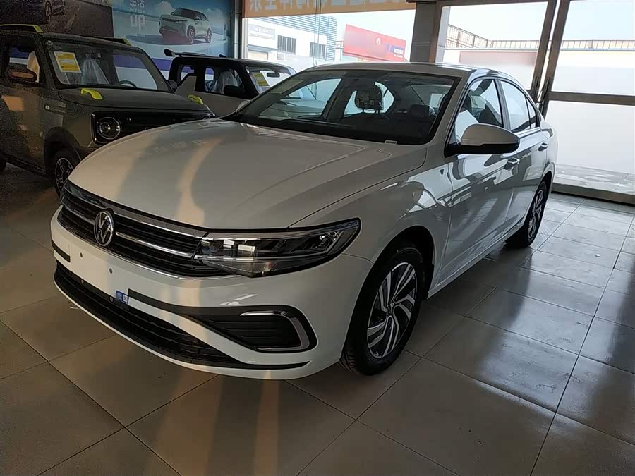 2025 Volkswagen Bora Facelift 200TSI DSG Joyful Navigation Edition