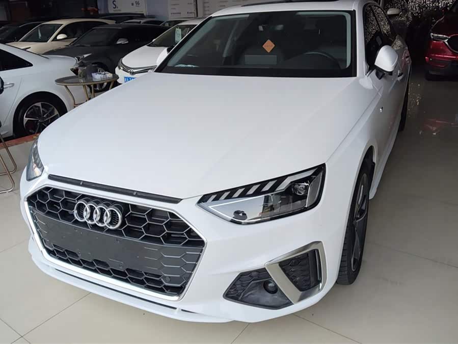 Audi A4L 2022 40 TFSI Fashion Dynamic Edition