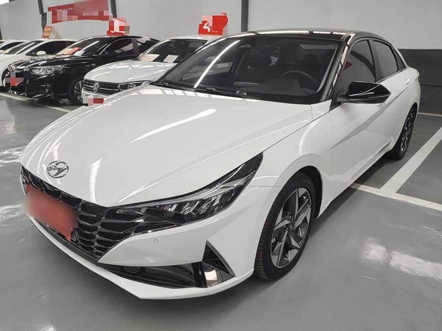 Hyundai Elantra 2022 1.5L CVT LUX Premium Edition