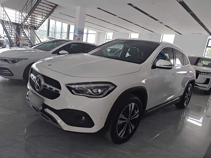 2023 Mercedes-Benz GLA 220