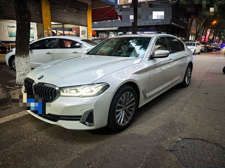 BMW 5 Series 2022 Facelift 2 525Li Luxury Package