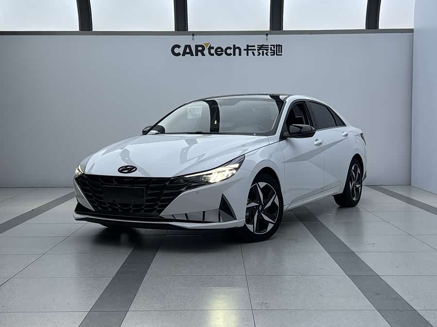 Hyundai Elantra 2021 1.5L CVT LUX Premium Edition