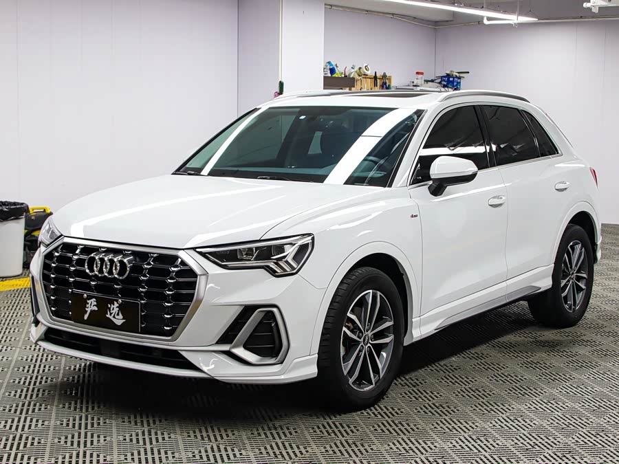 Audi Q3 2022 35 TFSI Progressive Dynamic
