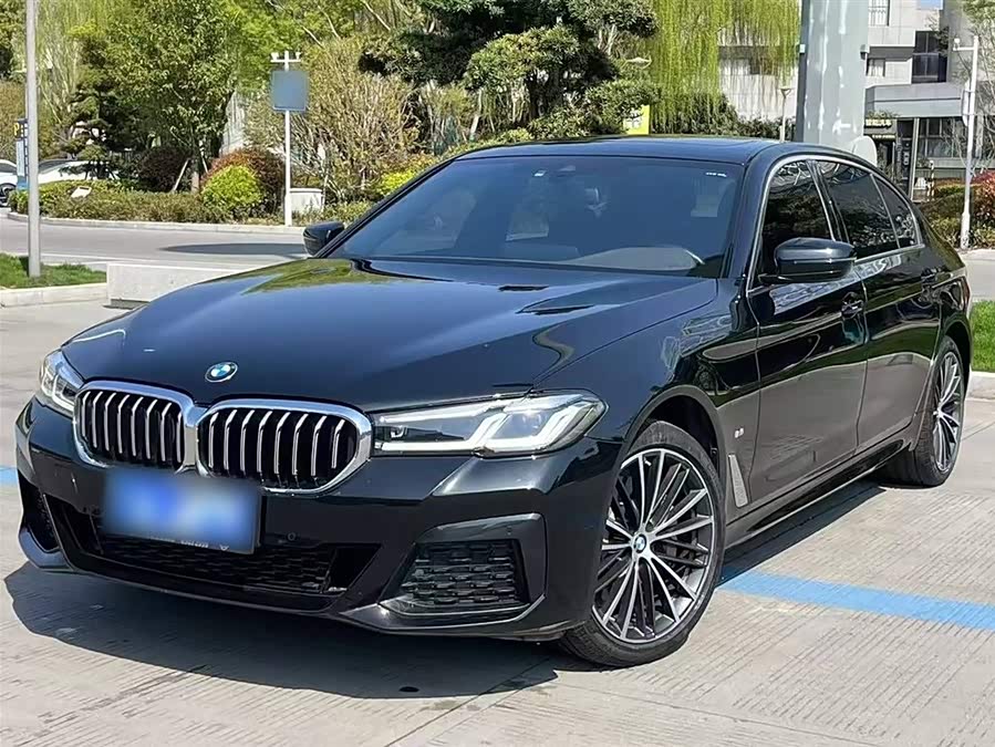 BMW 5 Series 2022 Facelift 3 530Li Luxury M Sport Package