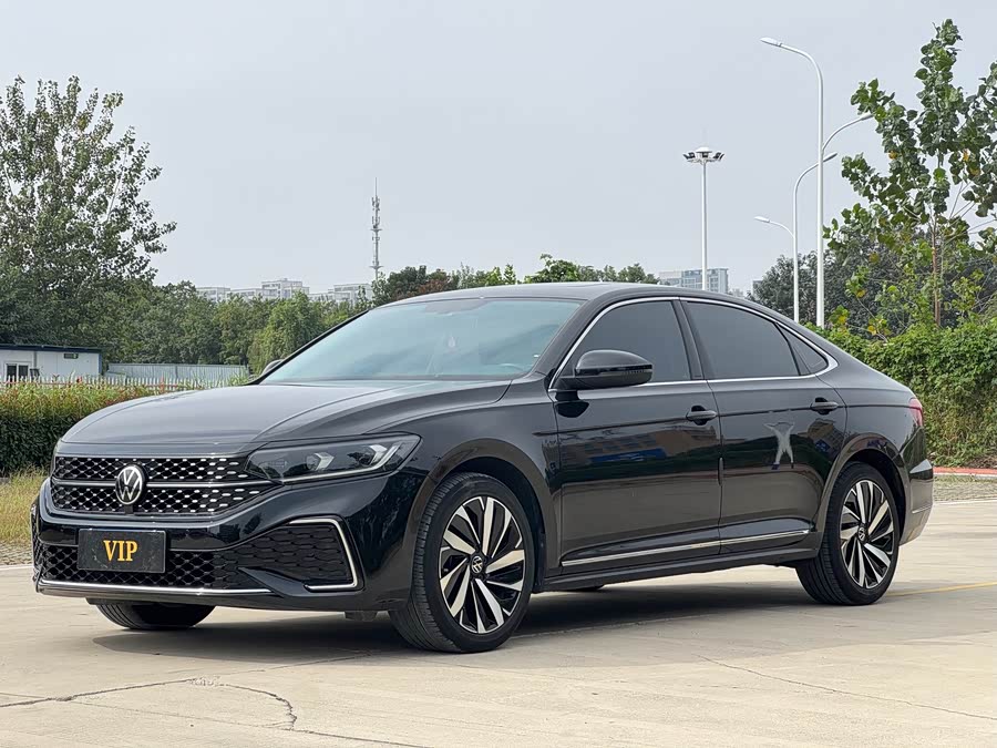 2022 Volkswagen Passat 330TSI Starry Sky Elite Edition