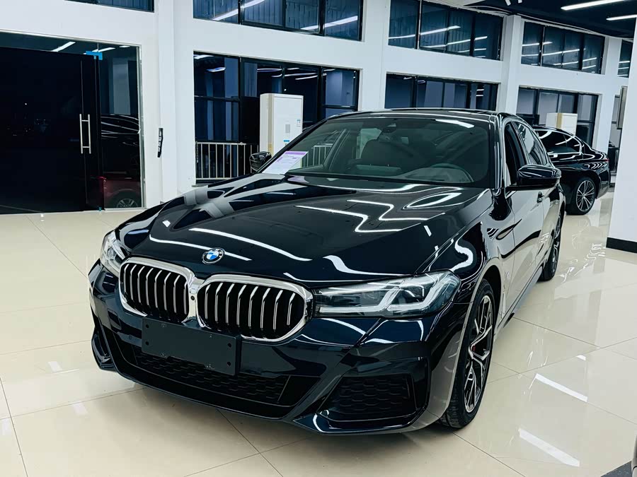 2022 BMW 5 Series 530Li Luxury M Sport Package