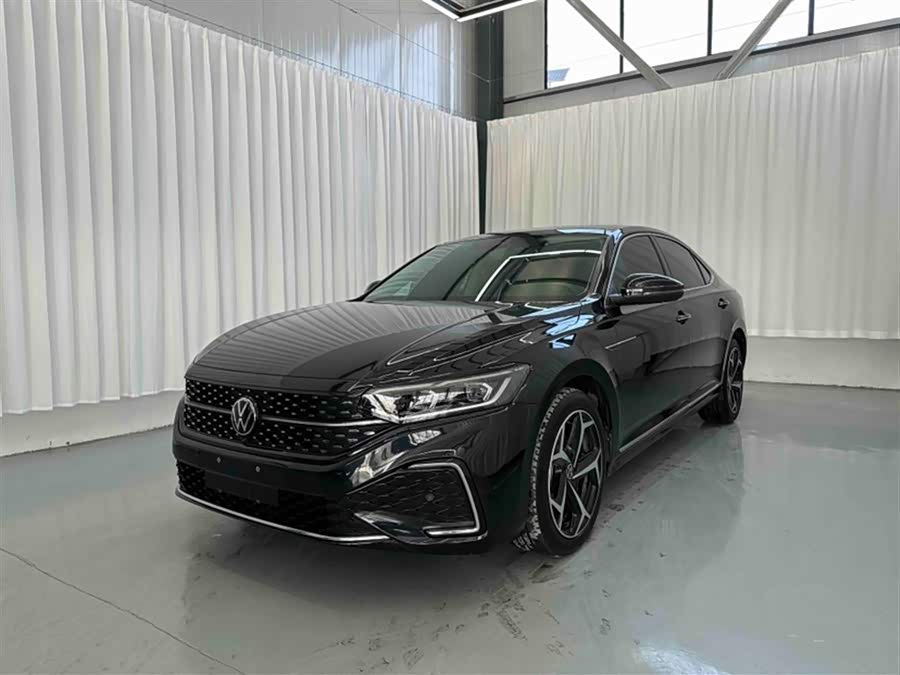 2023 Passat Facelift 330TSI Starry Sky Luxury Edition