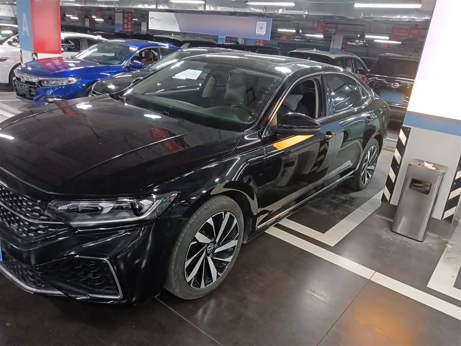 2022 Volkswagen Passat 330TSI Starry Sky Elite Edition