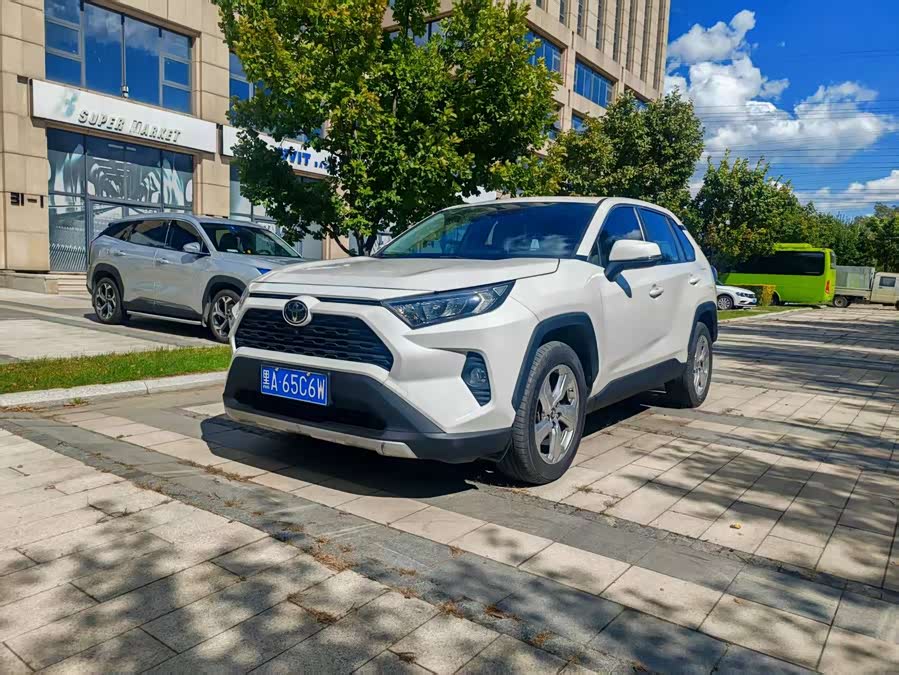 RAV4 2021 2.0L CVT 4WD Fashion Edition