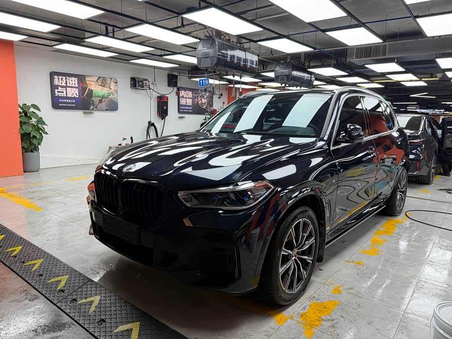 BMW X5 2023 xDrive 40Li M Sport Shadow Edition