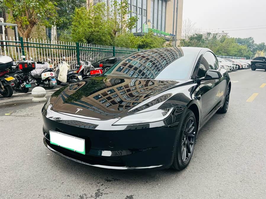 Model 3 2023 Rear-Wheel Drive