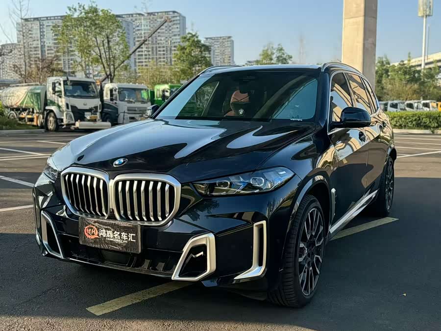 2023 BMW X5 xDrive 40Li M Sport Package
