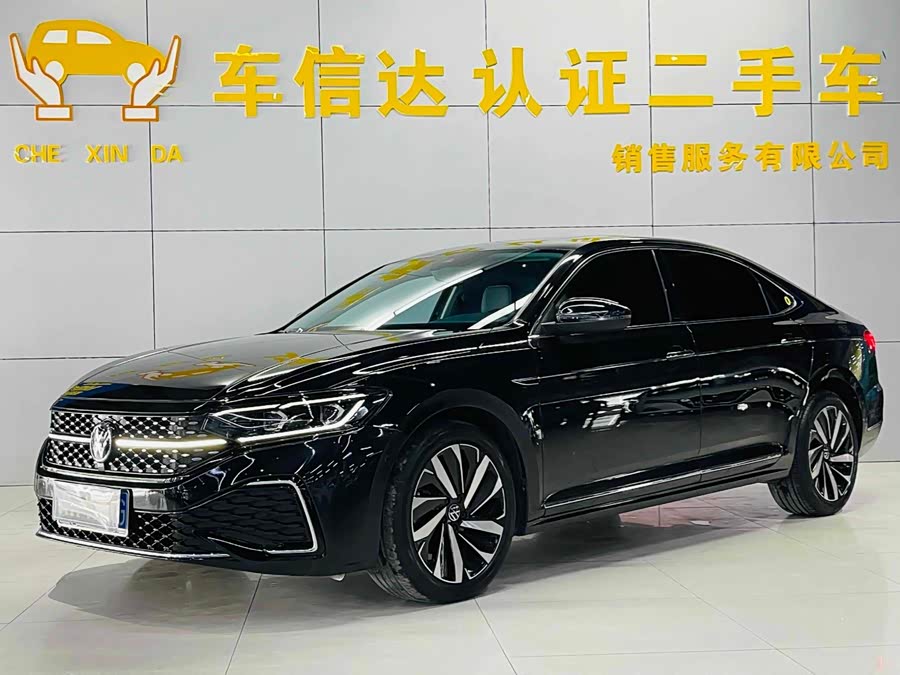2022 Volkswagen Passat 330TSI Starry Sky Luxury Edition