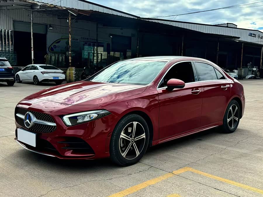 Mercedes-Benz A-Class 2022 Facelift III A 200 L Sport Sedan Fashion Edition
