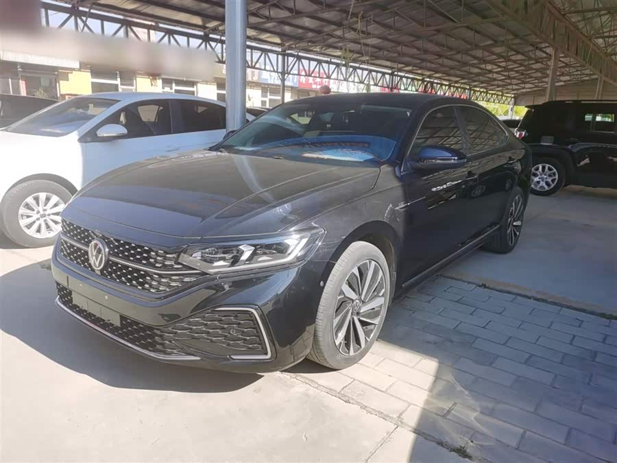 2022 Volkswagen Passat 330TSI Starry Sky Luxury Edition