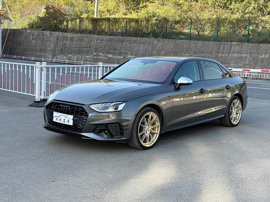 Audi A4L 2023 40 TFSI Fashion Dynamic Edition