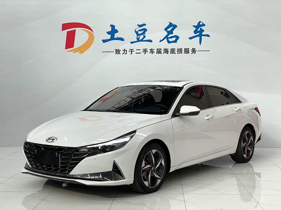 Hyundai Elantra 2022 1.5L CVT LUX Premium Edition