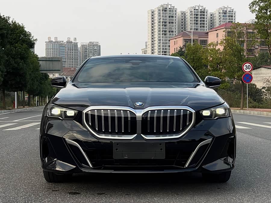 2024 BMW 5 Series 530Li Leading Edition M Sport Package