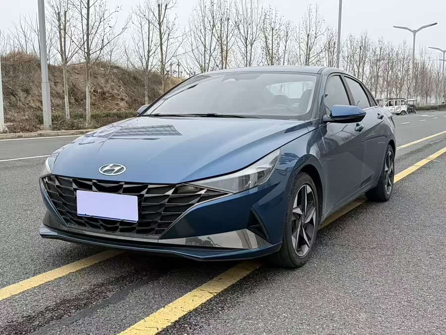 Hyundai Elantra 2021 1.5L CVT LUX Premium Edition