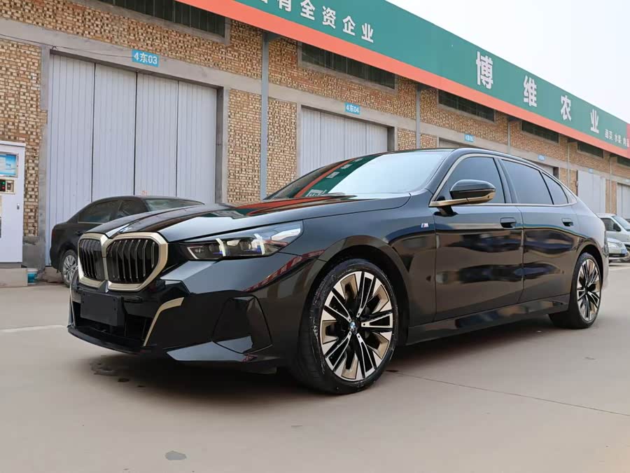 2024 BMW 5 Series 530Li Luxury M Sport Package