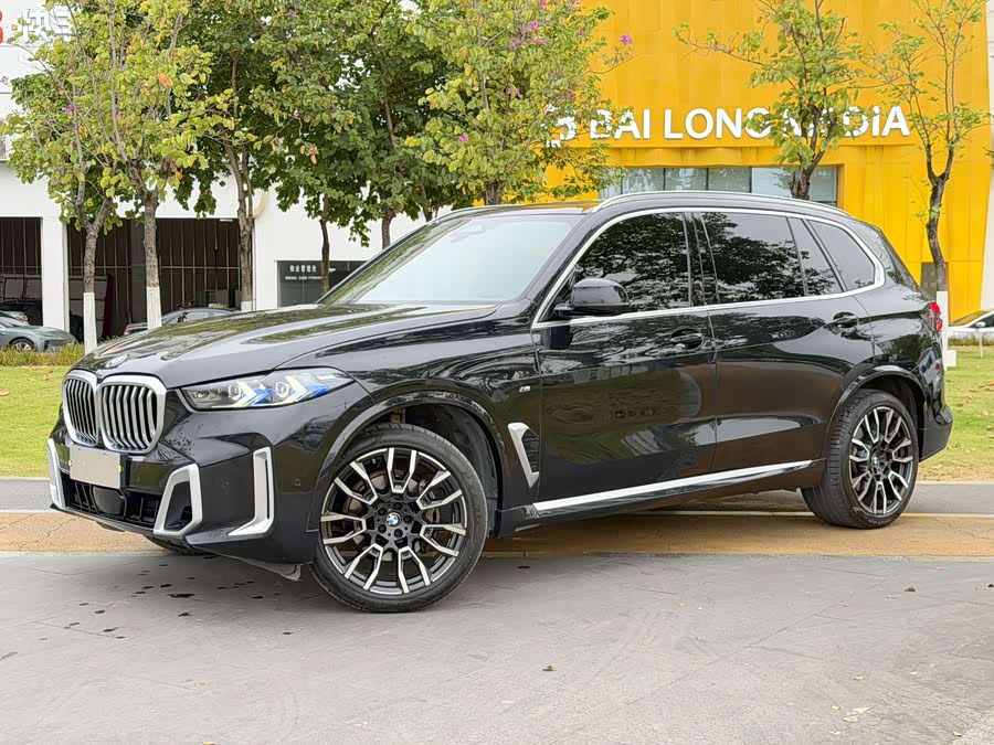 2023 BMW X5 xDrive 40Li M Sport Shadow Edition