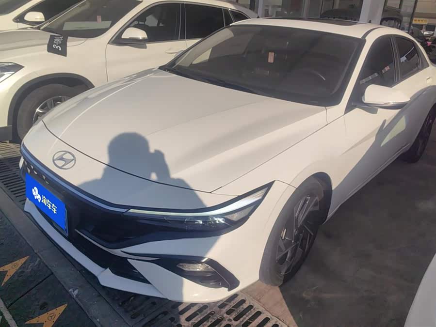 Hyundai Elantra 2023 1.5L CVT GLX Elite Edition