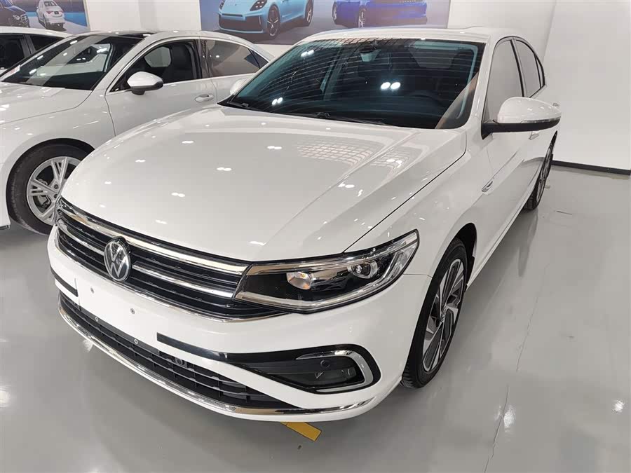 2023 Volkswagen Bora 300TSI DSG Premium Edition