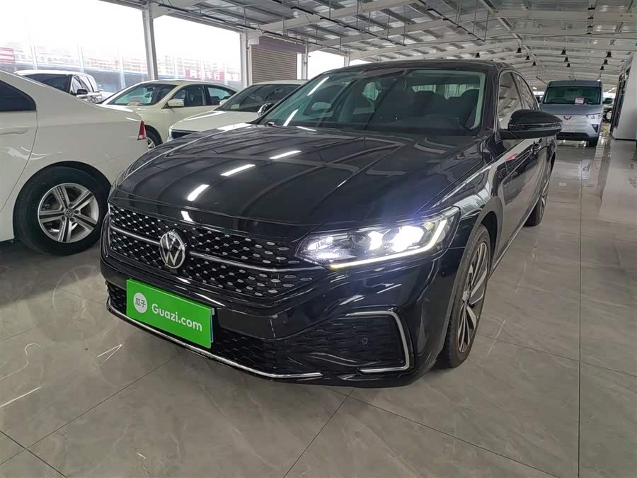 2022 Volkswagen Passat 330TSI Starry Sky Elite Edition