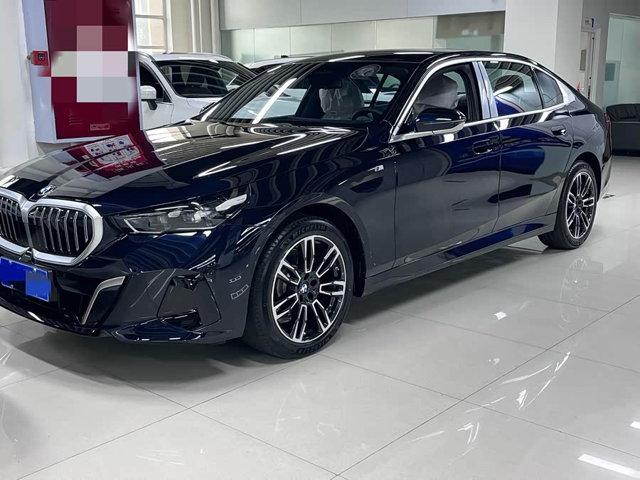 2026 BMW 5 Series 525Li M Sport Package