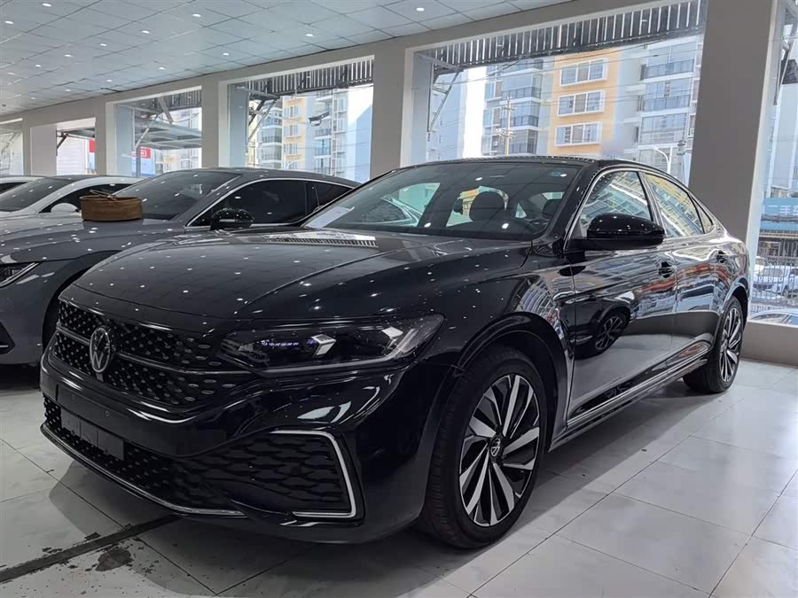 2023 Passat Facelift 330TSI Starry Sky Elite Edition