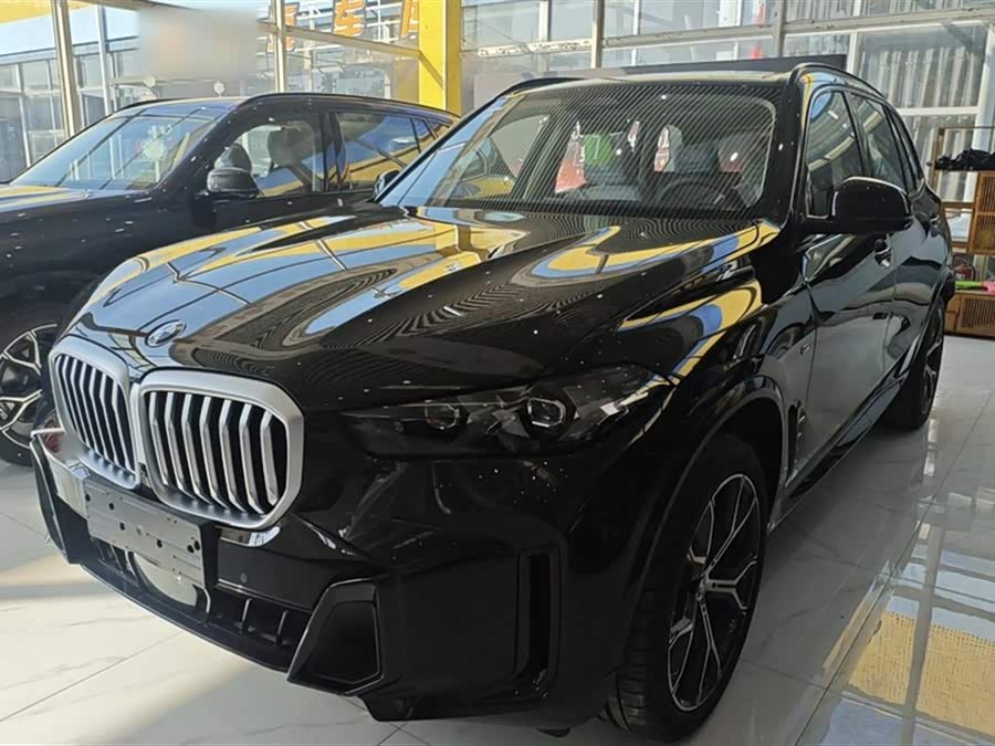 BMW X5 2025 xDrive 30Li M Sport Shadow Edition