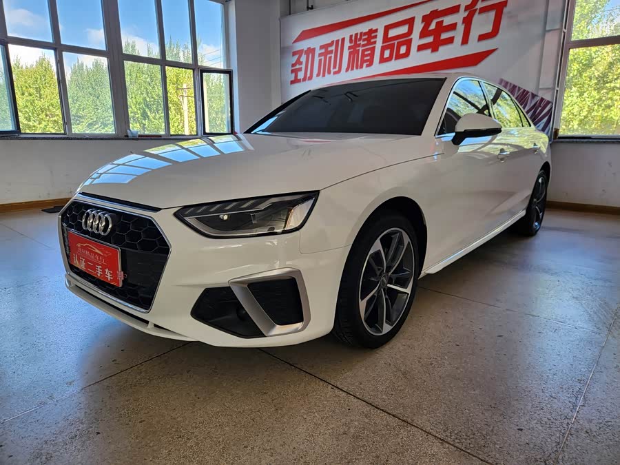 Audi A4L 2022 40 TFSI Fashion Dynamic Edition