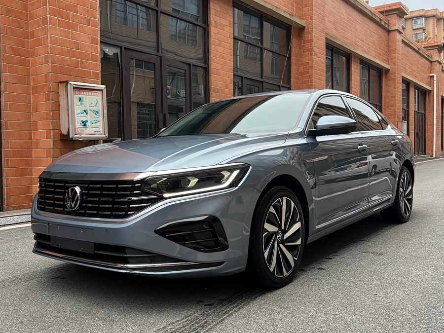 2022 Volkswagen Passat 330TSI Elite Edition