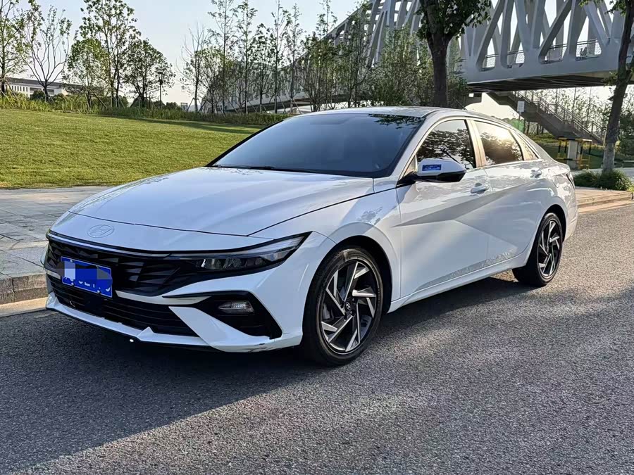 Hyundai Elantra 2023 1.5L CVT GLX Elite Edition
