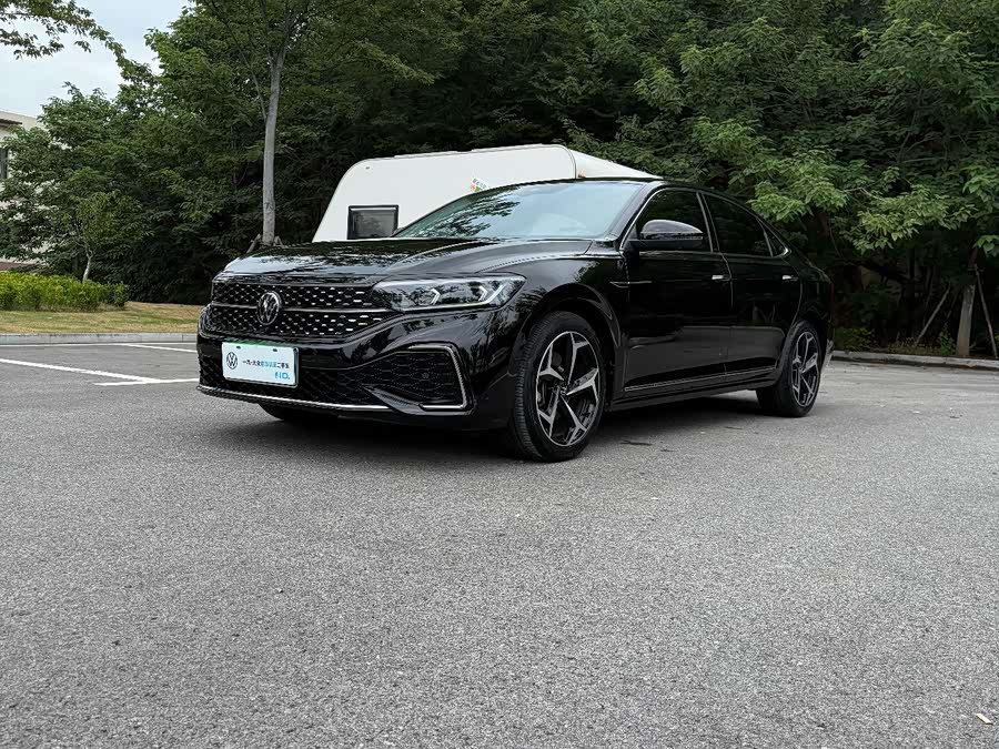 2023 Passat Facelift 330TSI Starry Sky Luxury Edition