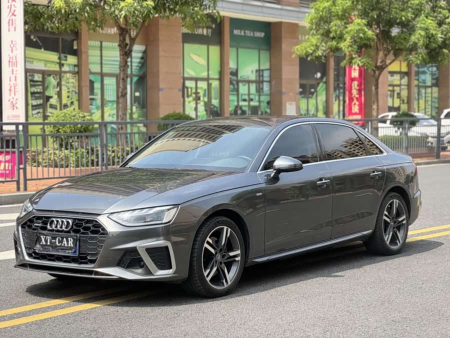 Audi A4L 2022 40 TFSI Fashion Dynamic Edition