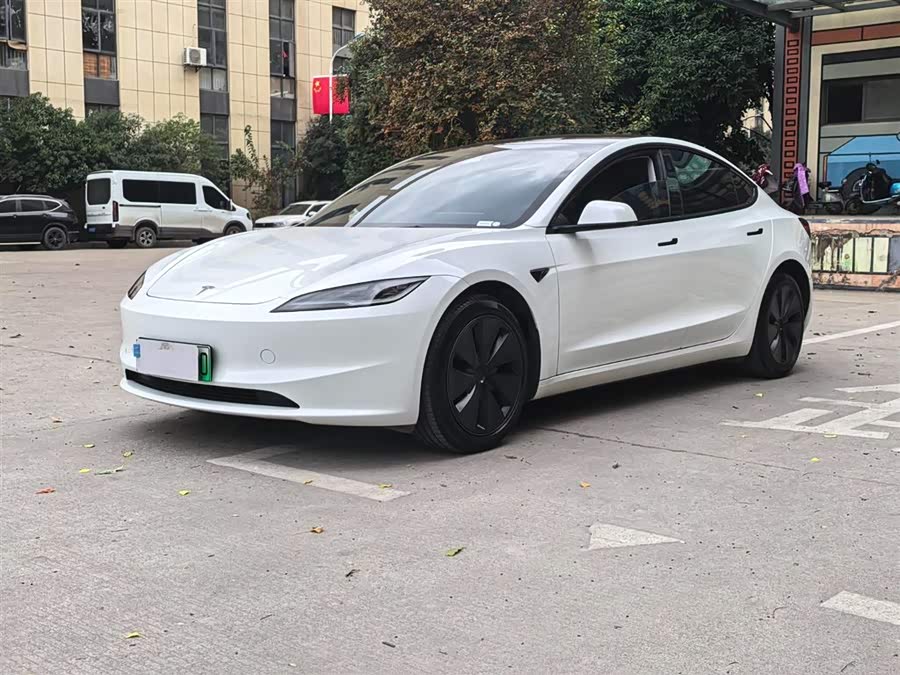 Model 3 2023 Rear-Wheel Drive
