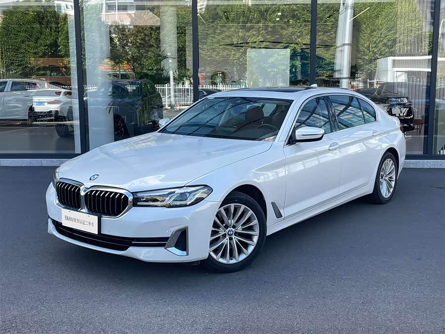 2024 BMW 5 Series 525Li Luxury Package